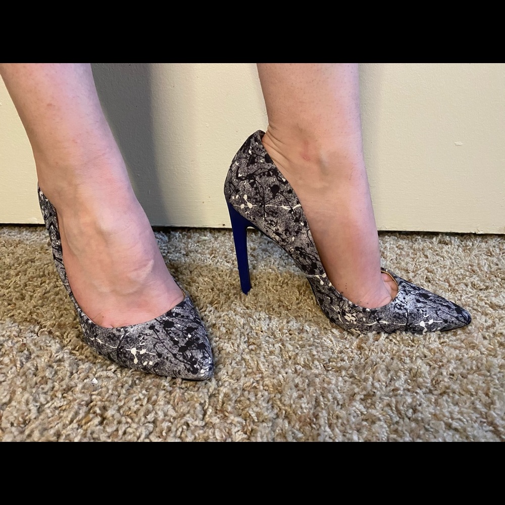 Blue multi color GX Gwen Stefani heel pumps